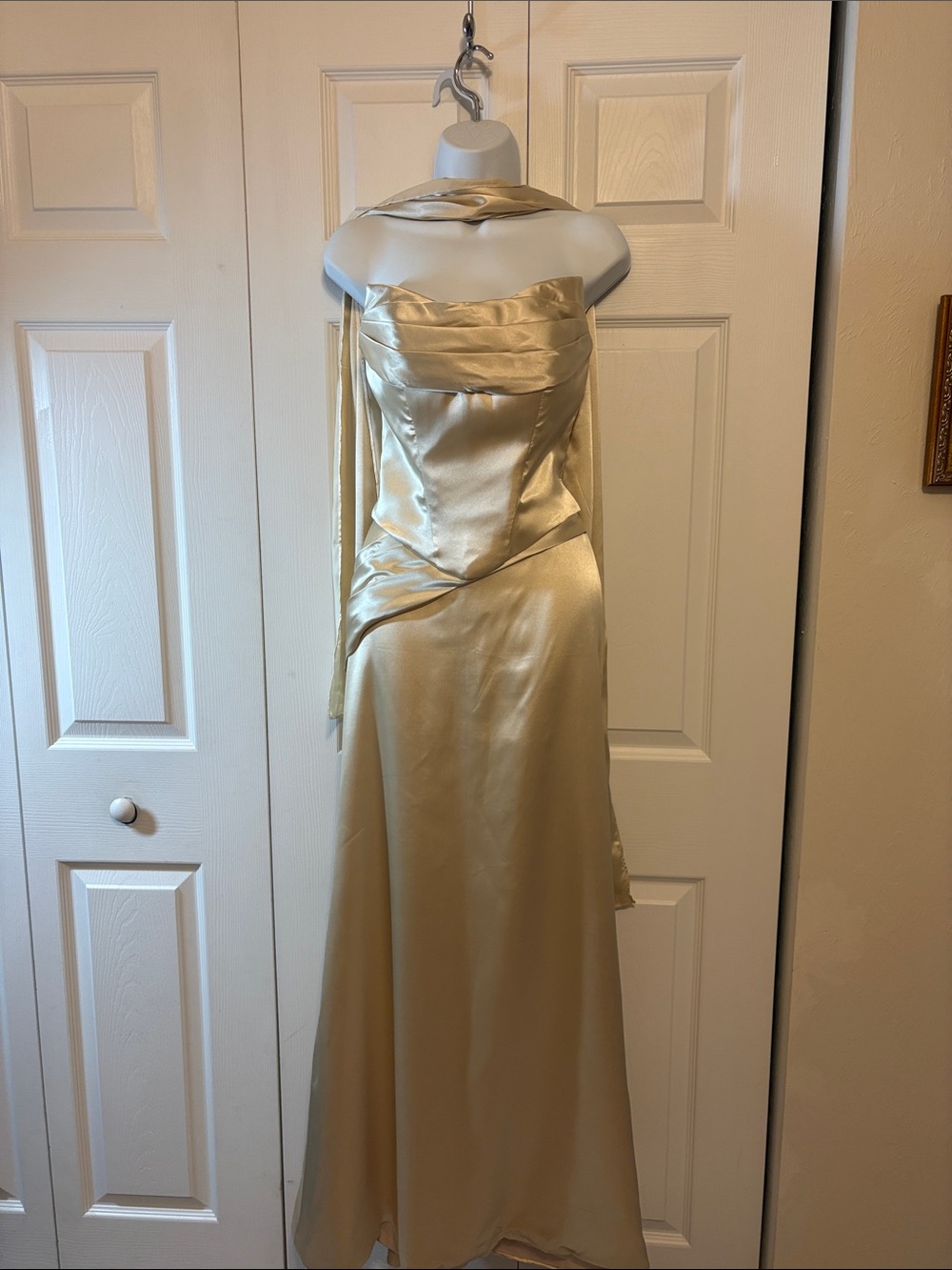 Stunning Champagne Gold 3-Piece Formal Set – Corset, Maxi Skirt & Matching Wrap